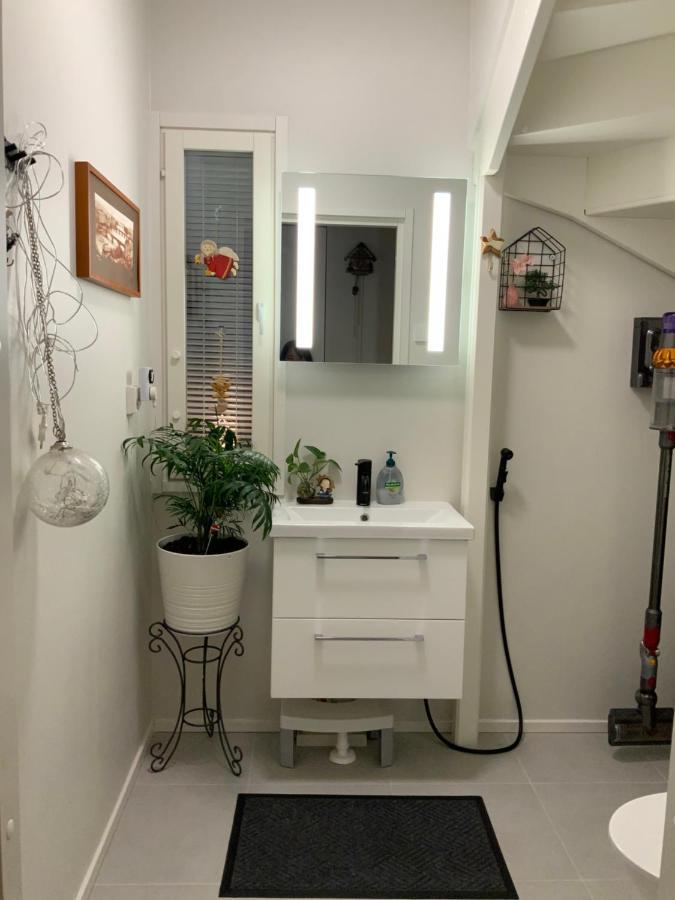 Private Room In The Shared Detached House. 万塔 外观 照片